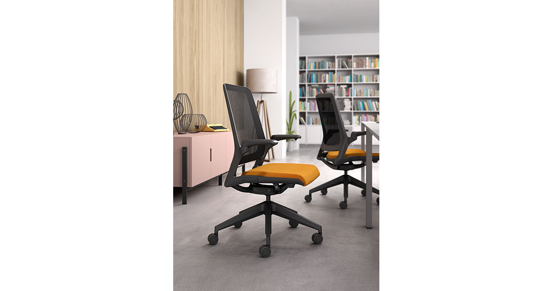 silla-ajustable-p-apoyar-la-espalda-p-teletrabajo-astra-img-19
