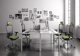 Silla de trabajo de diseno Cometa para mesa de reuniones y oficina