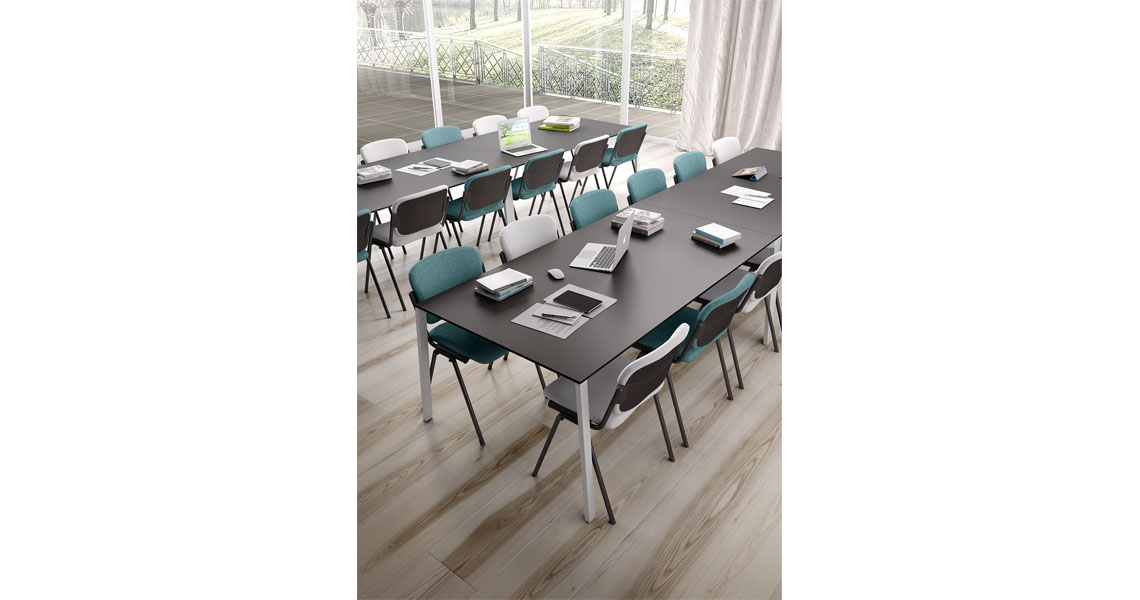 sillas-p-cursos-y-salas-de-formacion-c-escritorio-cortina-img-01